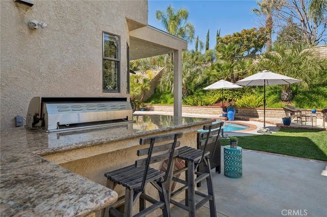 21979 Jeffers Lane, Saugus, CA 91350