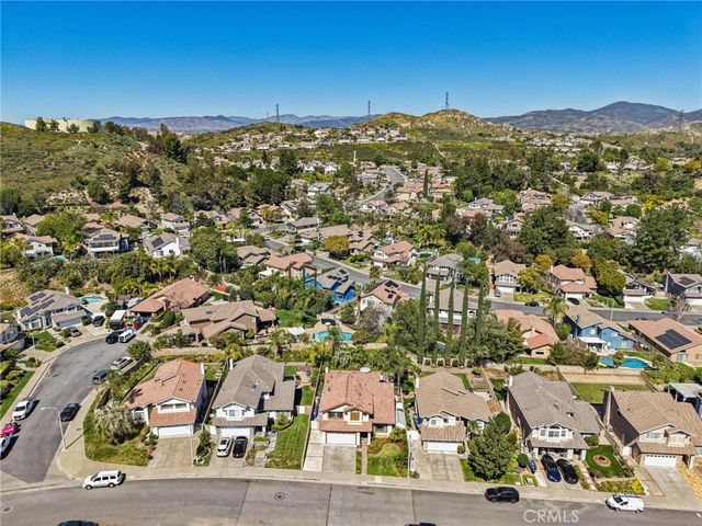 21979 Jeffers Lane, Saugus, CA 91350