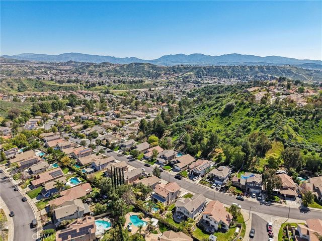 21979 Jeffers Lane, Saugus, CA 91350