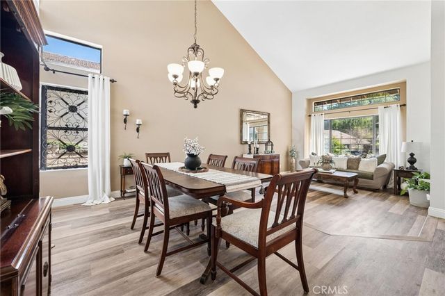 21979 Jeffers Lane, Saugus, CA 91350