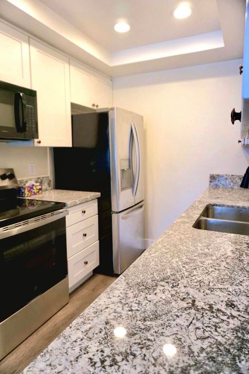 Image 15 of property listing at 465 4th Ave 16, Chula Vista, CA 91910