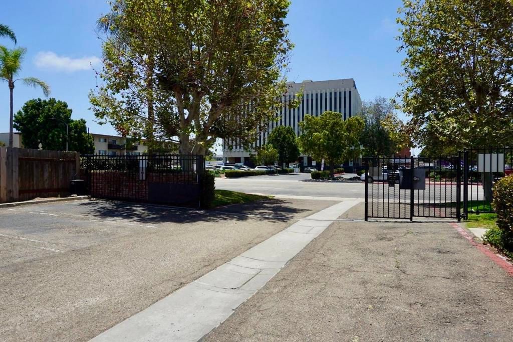 Image 6 of property listing at 465 4th Ave 16, Chula Vista, CA 91910