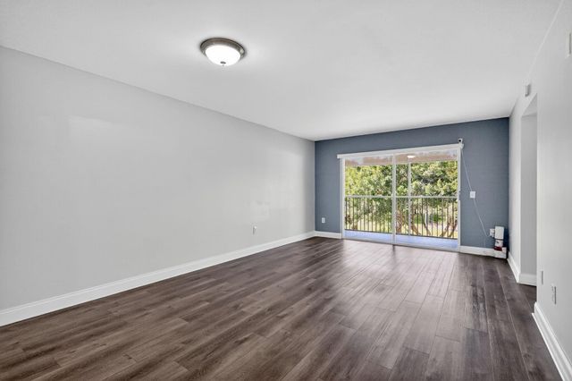 1600 SW 127th Way 305 C, Pembroke Pines, FL 33027