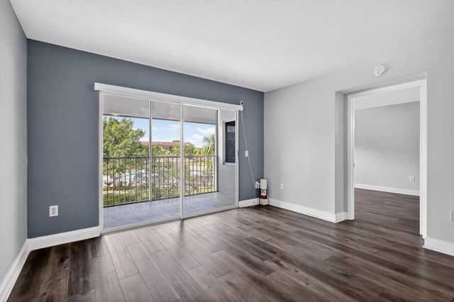 1600 SW 127th Way 305 C, Pembroke Pines, FL 33027