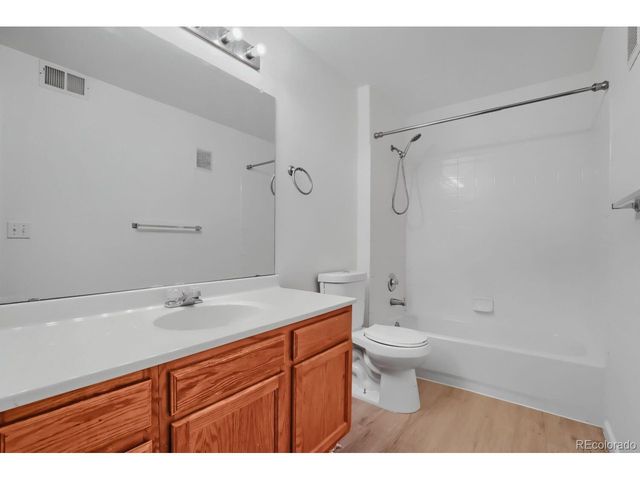 9991 E Idaho Cir 201, Aurora, CO 80247