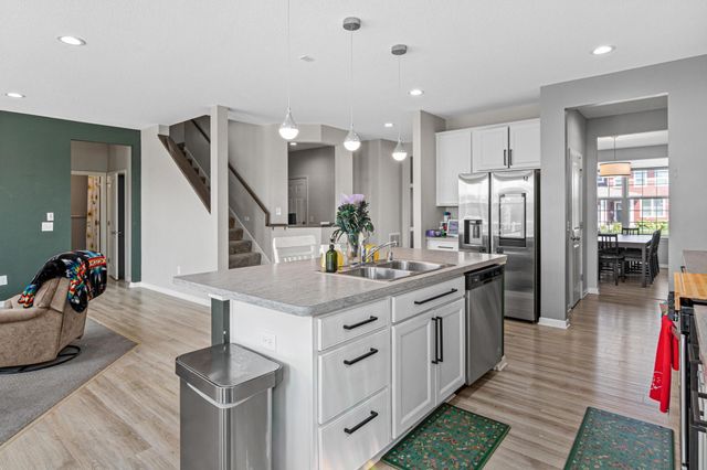 9774 Ambrose Road, Woodbury, MN 55129