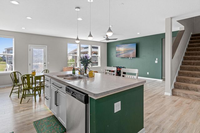 9774 Ambrose Road, Woodbury, MN 55129
