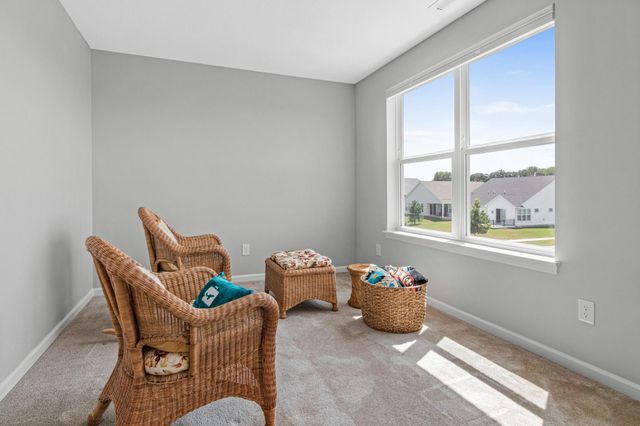 9774 Ambrose Road, Woodbury, MN 55129