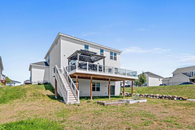 9774 Ambrose Road, Woodbury, MN 55129