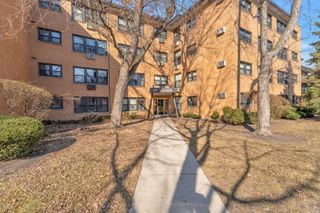 444 Washington Boulevard 303, Oak Park, IL 60302
