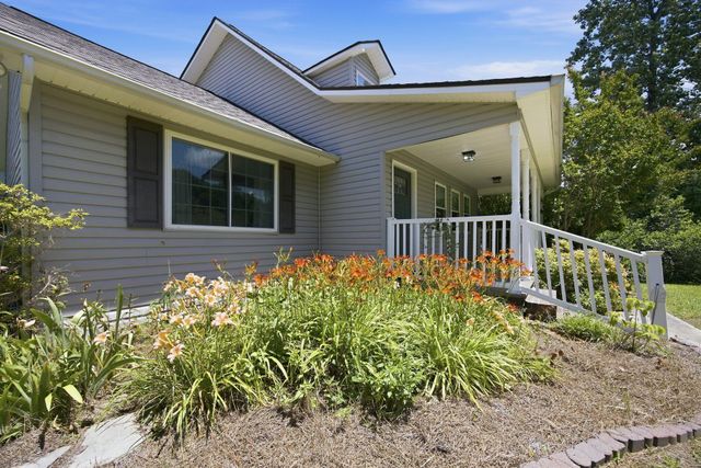 67 Whispering Pines Drive, Trenton, GA 30752