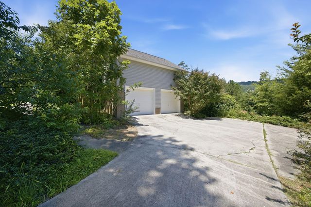 67 Whispering Pines Drive, Trenton, GA 30752