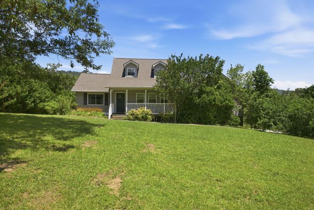 67 Whispering Pines Drive, Trenton, GA 30752