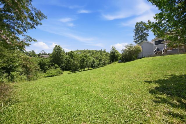 67 Whispering Pines Drive, Trenton, GA 30752