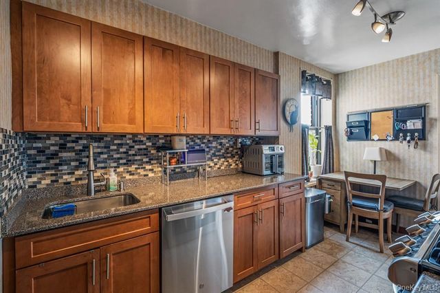 1855 Corporal Kennedy St Apt 6H, New York City, NY 11360