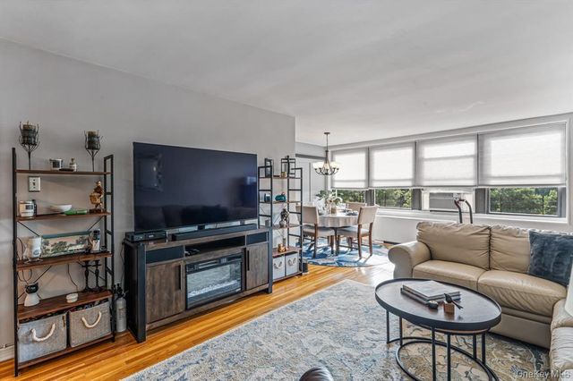 1855 Corporal Kennedy St Apt 6H, New York City, NY 11360