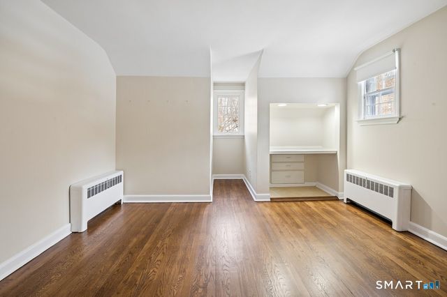 1091 Round Hill Road, Fairfield, CT 06824