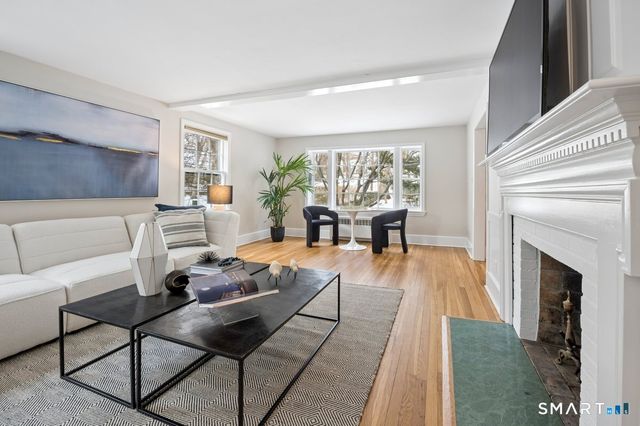 1091 Round Hill Road, Fairfield, CT 06824