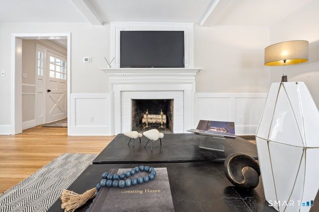 1091 Round Hill Road, Fairfield, CT 06824