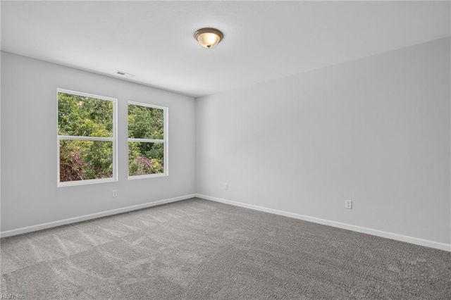 122 N Division ST, Suffolk, VA 23434