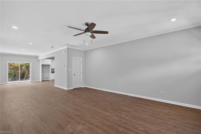 122 N Division ST, Suffolk, VA 23434