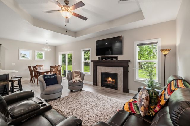 7260 NW 19th Street, Ankeny, IA 50023