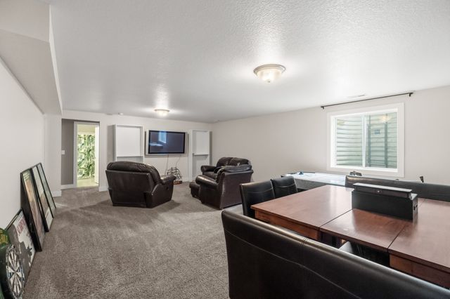 7260 NW 19th Street, Ankeny, IA 50023