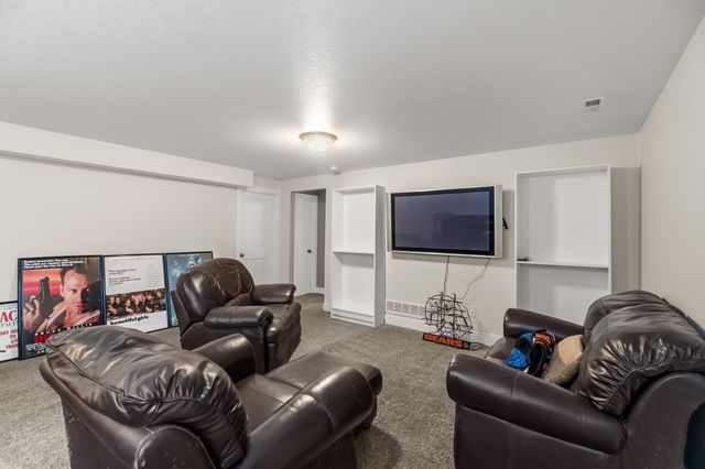 7260 NW 19th Street, Ankeny, IA 50023