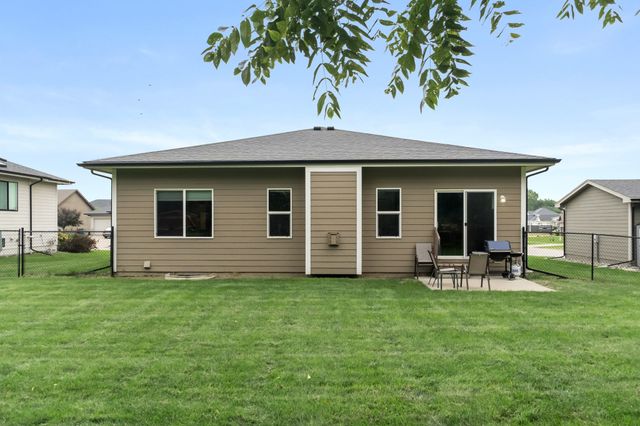 7260 NW 19th Street, Ankeny, IA 50023
