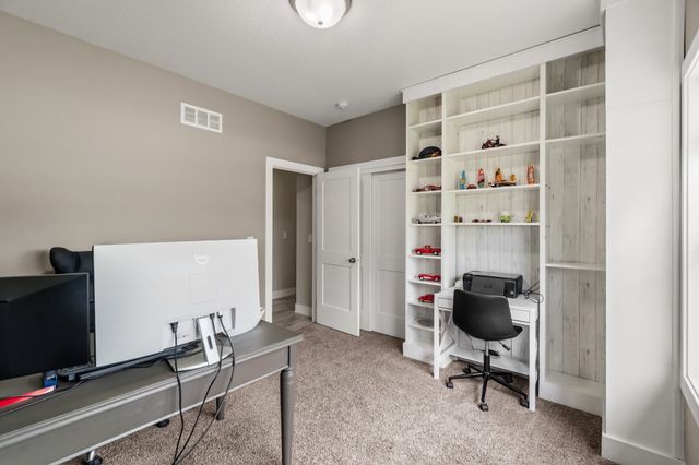 7260 NW 19th Street, Ankeny, IA 50023