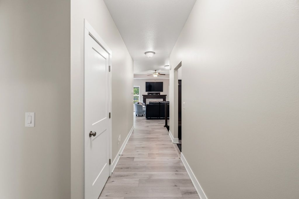 7260 NW 19th Street, Ankeny, IA 50023