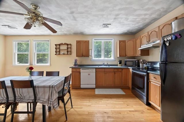 52 Boyle Rd, Brockton, MA 02302