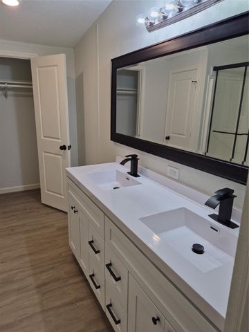1230 Palm Drive, Huffman, TX 77336