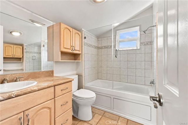 1221 N Lima Street, Burbank, CA 91505