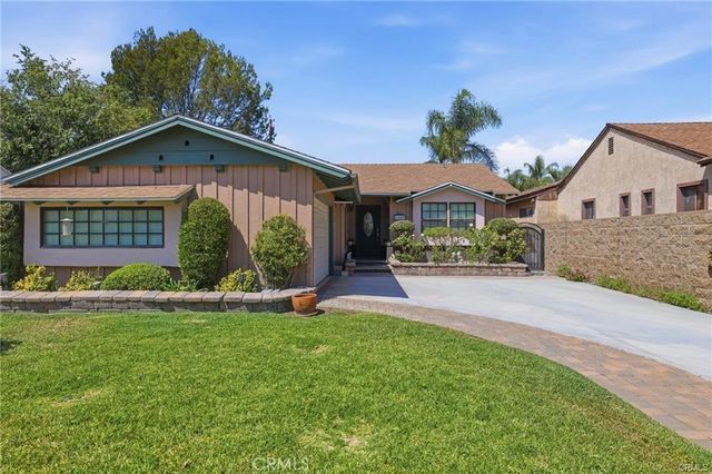 1221 N Lima Street, Burbank, CA 91505
