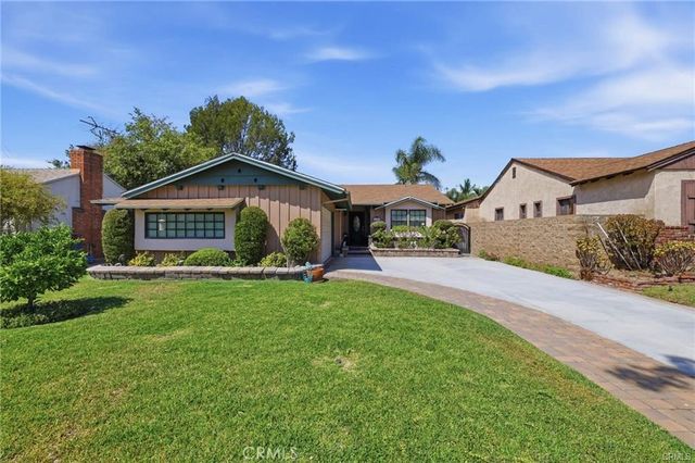 1221 N Lima Street, Burbank, CA 91505