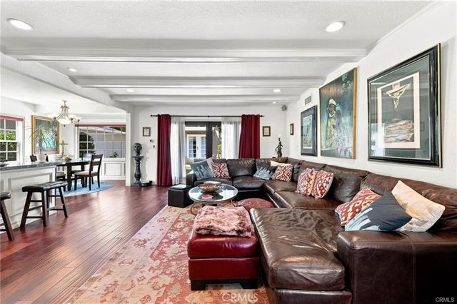1221 N Lima Street, Burbank, CA 91505