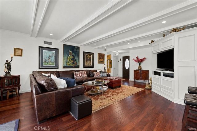 1221 N Lima Street, Burbank, CA 91505