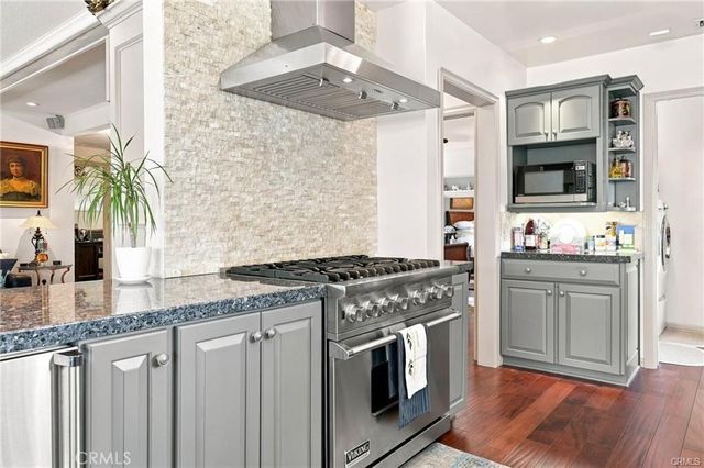 1221 N Lima Street, Burbank, CA 91505