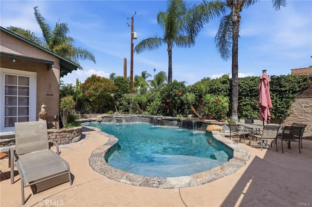 1221 N Lima Street, Burbank, CA 91505 — photo 2
