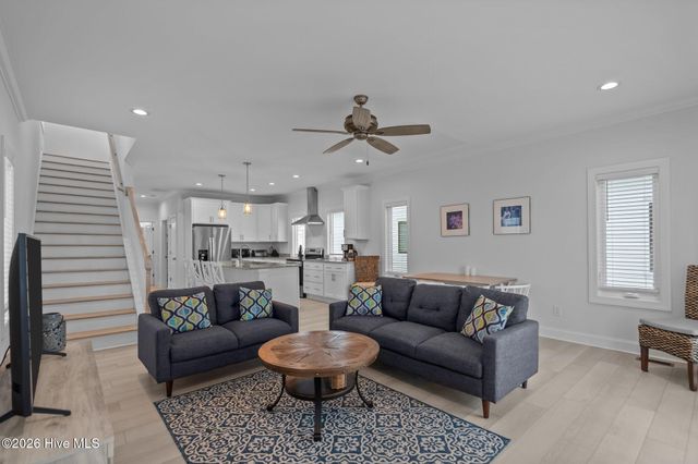 817 S Third Street S, Carolina Beach, NC 28428