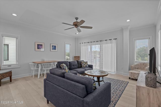 817 S Third Street S, Carolina Beach, NC 28428