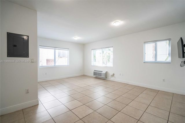 6971 Carlyle Ave 105, Miami Beach, FL 33141