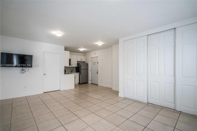 6971 Carlyle Ave 105, Miami Beach, FL 33141