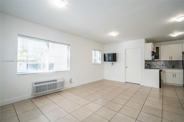 6971 Carlyle Ave 105, Miami Beach, FL 33141