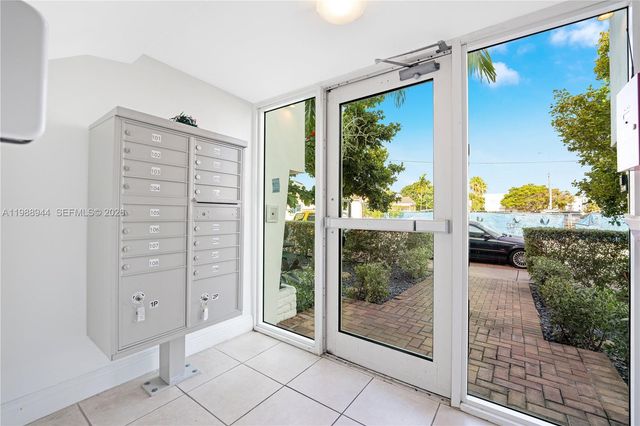 6971 Carlyle Ave 105, Miami Beach, FL 33141