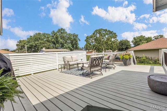 373 Sorrento Drive, Ballwin, MO 63021
