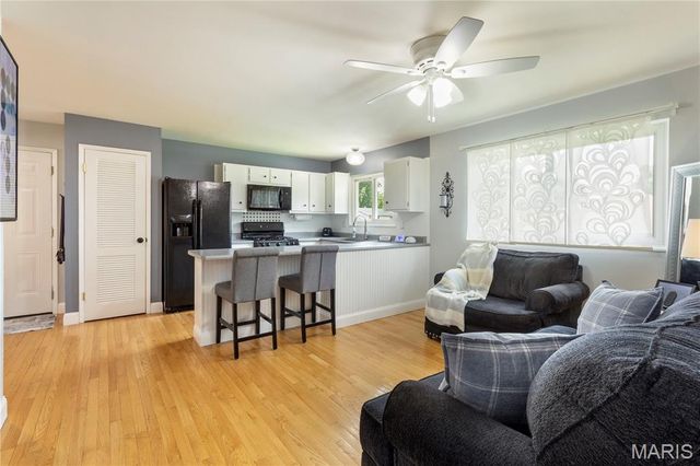 373 Sorrento Drive, Ballwin, MO 63021