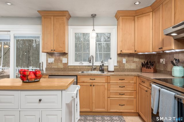 33 Northam Road, Hebron, CT 06231