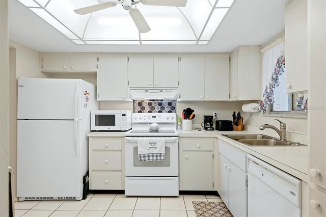 1141 MERLE WAY 14, Sarasota, FL 34232